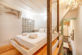GuestReady - Exquisite Portuguese Simbols